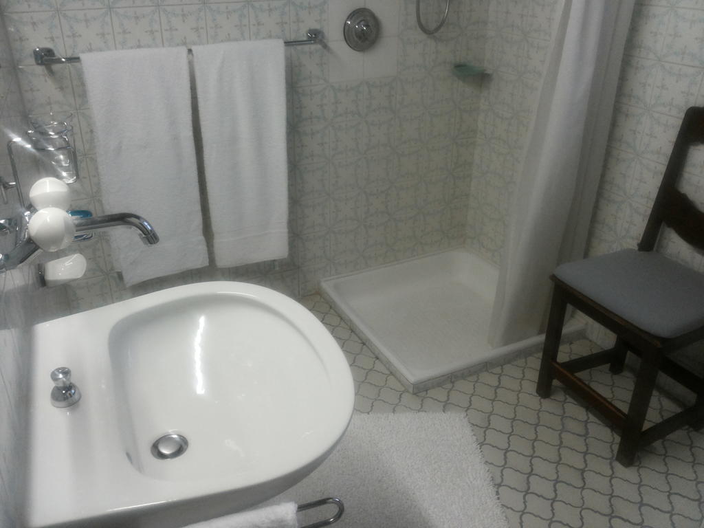 Motto Del Gallo Otel Taverne Oda fotoğraf